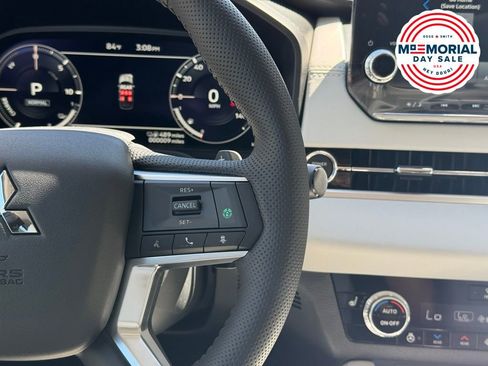 New 2025 Mitsubishi Outlander SEL AWD/4WD image 11