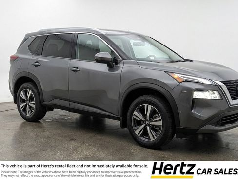 Used 2025 Nissan Rogue SV image 1
