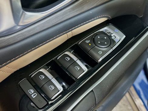 Used 2024 Kia Sorento SX Prestige w/ Olive Brown Leather Package image 8