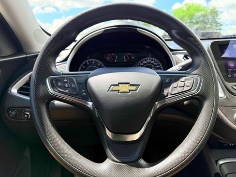 Used 2023 Chevrolet Malibu LT FWD image 21