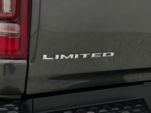 Used 2019 RAM 1500 Limited image 40