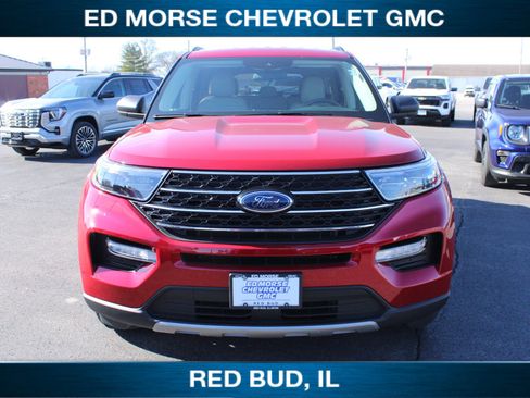 Used 2021 Ford Explorer XLT w/ Equipment Group 202A image 3