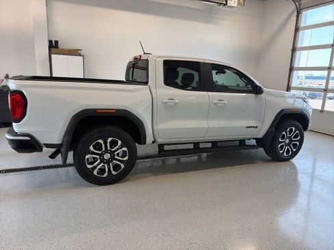 Used 2024 GMC Canyon AT4 w/ Canyon Safety Plus Package AWD/4WD image 10