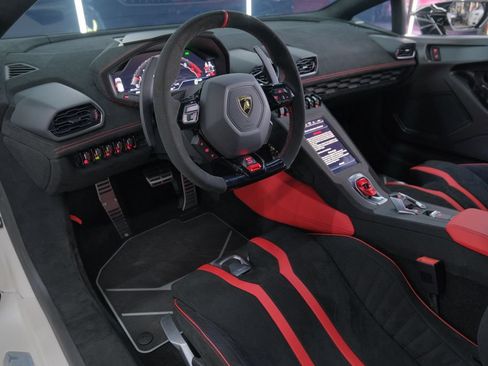 Used 2024 Lamborghini Huracan STO RWD image 32