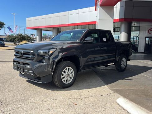 New 2026 Toyota Tacoma SR5 image 3