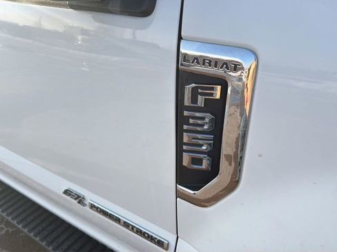 Used 2022 Ford F350 Lariat image 10