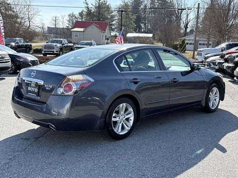 Used 2012 Nissan Altima 3.5 SR image 10