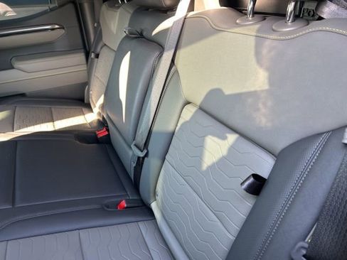 Used 2025 Chevrolet Silverado 1500 ZR2 w/ Technology Package image 41