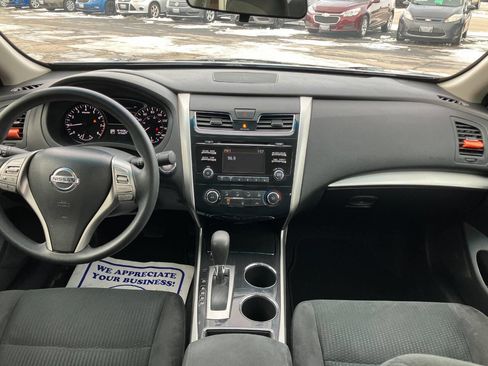 Used 2014 Nissan Altima 2.5 S w/ Display Audio Package image 17