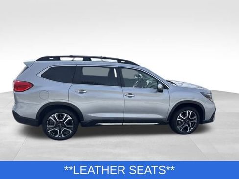 Used 2023 Subaru Ascent Touring image 7