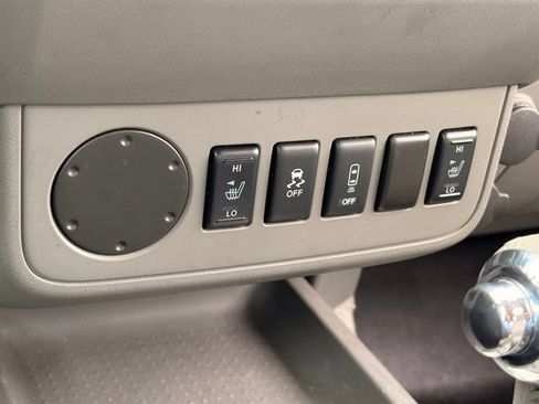 Used 2016 Nissan Frontier SL RWD image 17