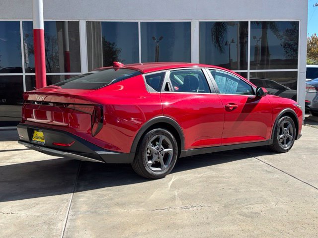 Used 2025 Kia K4 FWD image 3