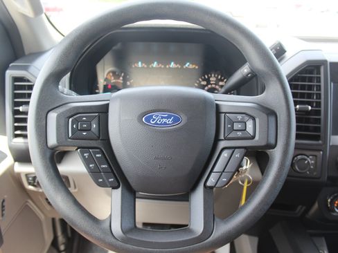 Used 2019 Ford F150 XL w/ Equipment Group 101A Mid AWD/4WD image 9