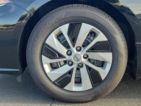 New 2025 Nissan Altima 2.5 S image 17