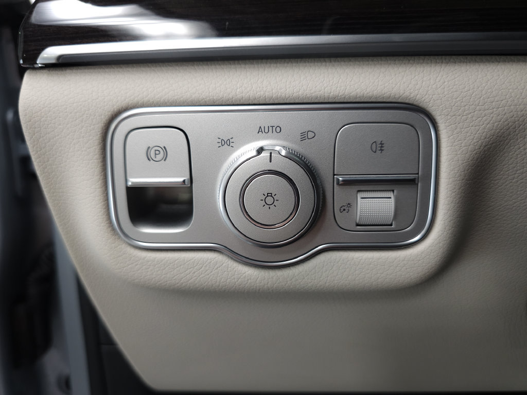 Certified 2026 Mercedes-Benz GLE 350 4MATIC image 9