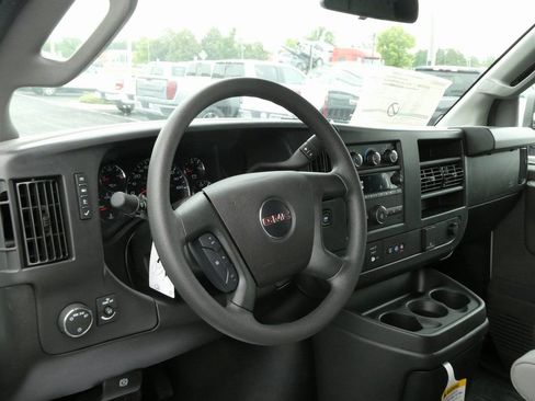 New 2025 GMC Savana 3500 w/ Driver Convenience Package RWD image 35