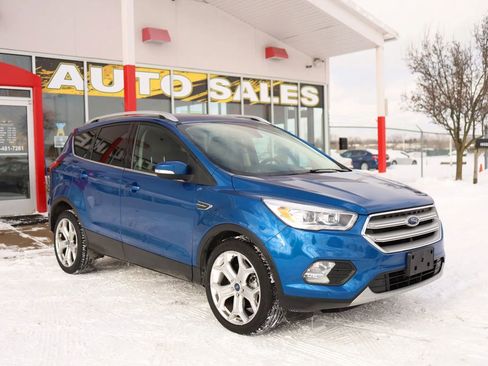 Used 2019 Ford Escape Titanium FWD image 3