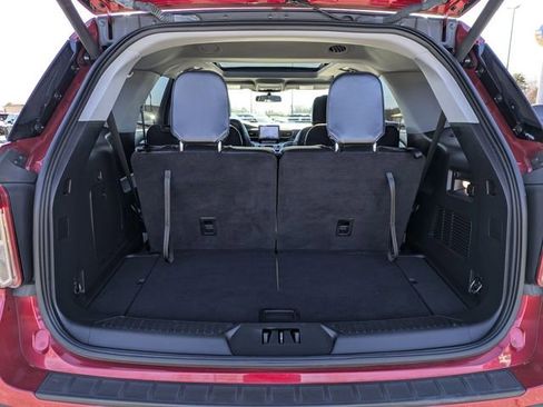 Used 2022 Ford Explorer XLT w/ Equipment Group 202A image 32