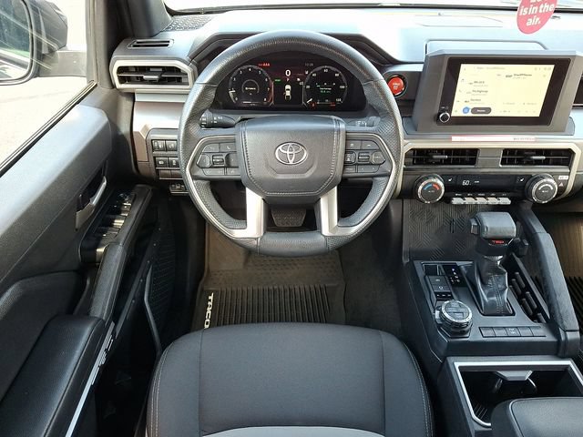 Used 2025 Toyota Tacoma TRD Off-Road AWD/4WD image 12