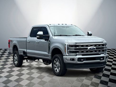 Used 2024 Ford F350 Platinum w/ FX4 Off-Road Package AWD/4WD image 4