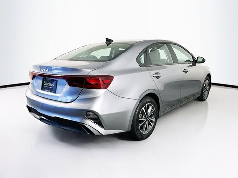 Used 2024 Kia Forte LXS FWD image 9