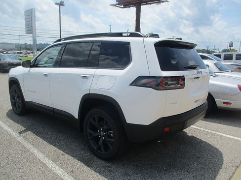 New 2026 Jeep Cherokee Limited AWD/4WD image 19