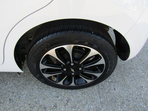 Used 2021 Chevrolet Spark LT w/ Spark Special Edition image 10