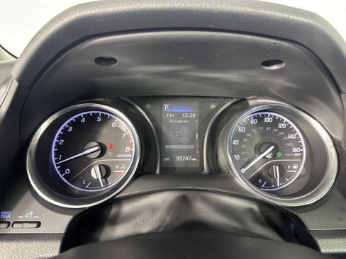 Used 2019 Toyota Camry SE image 27