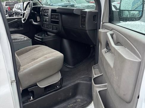 Certified 2019 Chevrolet Express 2500 w/ Driver Convenience Package RWD image 9