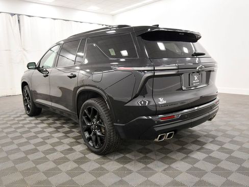Used 2024 Chevrolet Traverse RS AWD/4WD image 5
