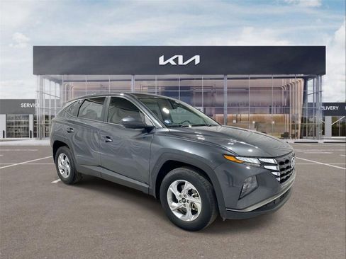 Used 2024 Hyundai Tucson SE AWD/4WD image 2