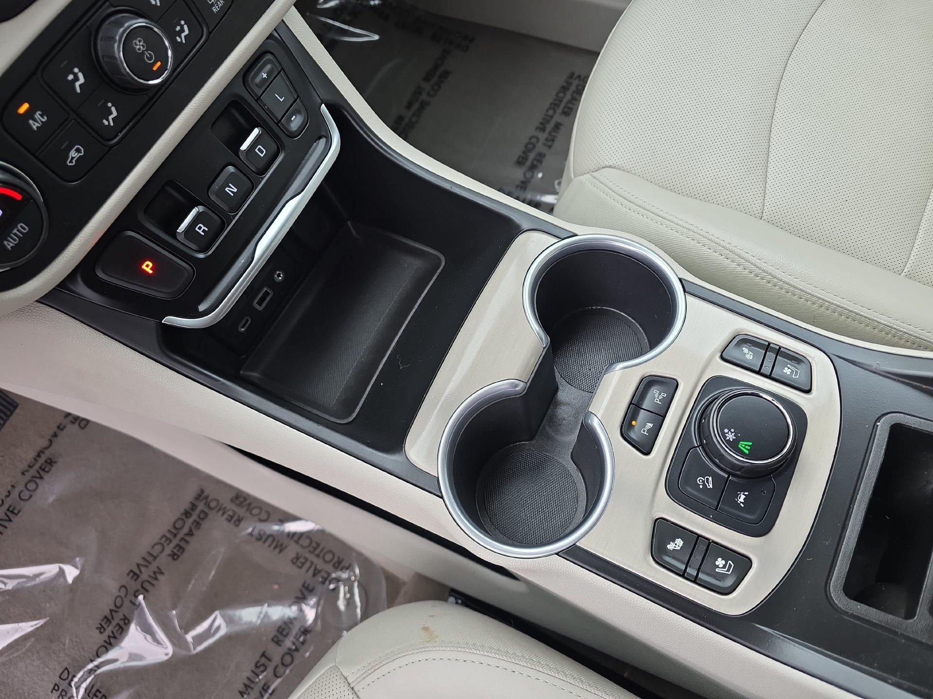Used 2020 GMC Terrain Denali w/ Denali Premium Package FWD image 25