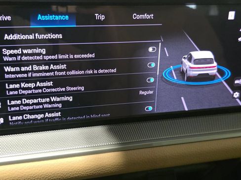 New 2026 Porsche Cayenne AWD/4WD image 22