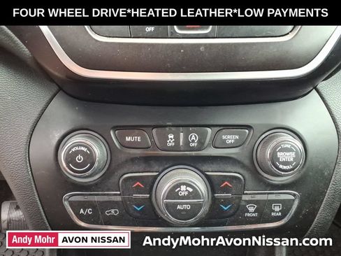Used 2019 Jeep Cherokee Trailhawk w/ Cold Weather Group AWD/4WD image 24