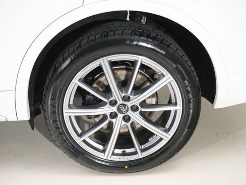 Used 2023 Audi SQ5 Premium Plus image 17