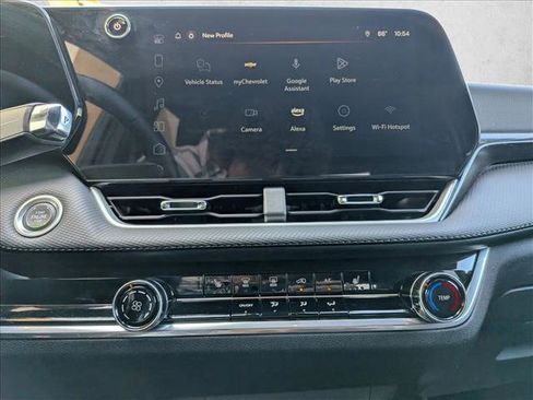 Used 2025 Chevrolet Equinox LT image 13