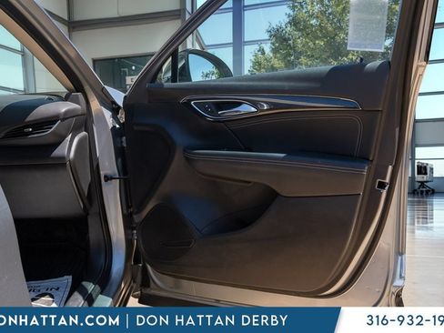 Used 2023 Buick Envision Essence w/ Sport Touring Package AWD/4WD image 25