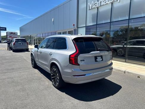 Certified 2025 Volvo XC90 B6 Plus AWD/4WD image 3
