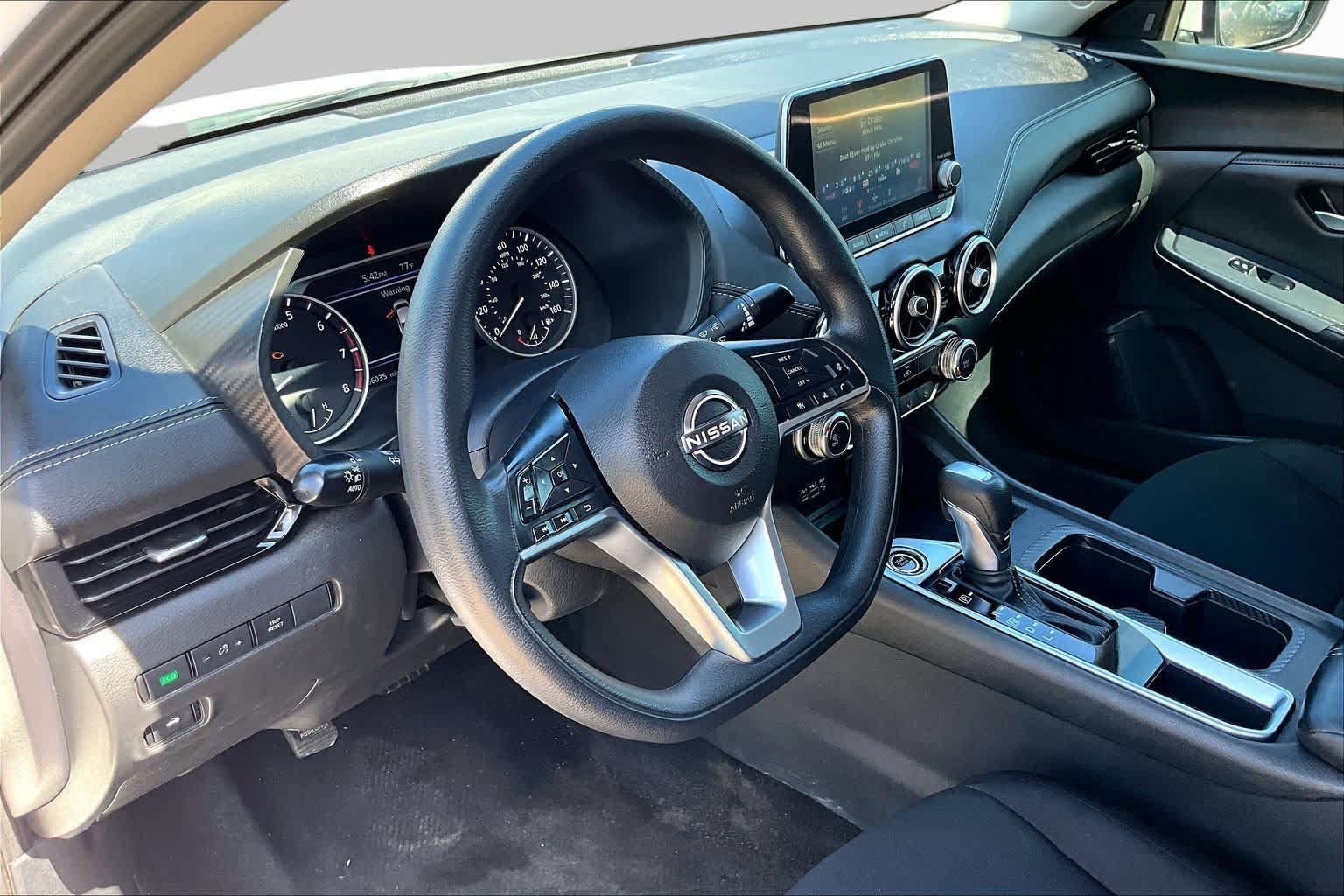 Used 2024 Nissan Sentra SV FWD image 17