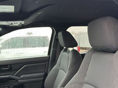 Certified 2024 Toyota Tacoma SR5 AWD/4WD image 13