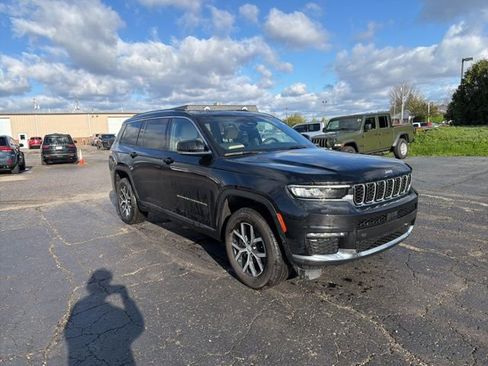 Used 2023 Jeep Grand Cherokee L Limited image 2