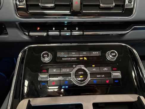 Used 2020 Lincoln Navigator Black Label w/ Cargo Convenience Package AWD/4WD image 14