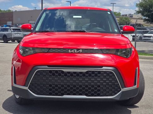 Used 2024 Kia Soul LX FWD image 8