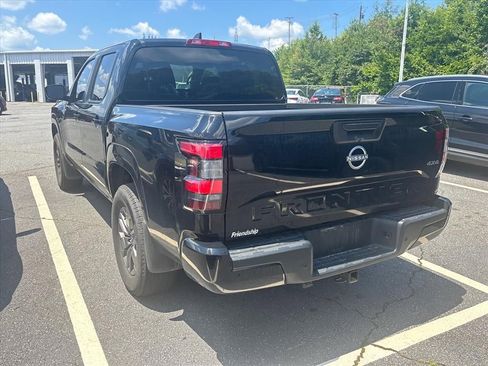 Used 2025 Nissan Frontier SV AWD/4WD image 16