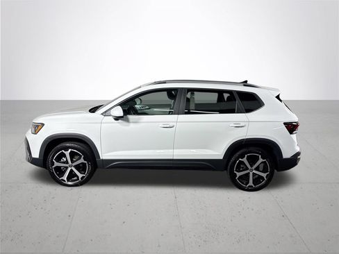 New 2026 Volkswagen Taos SEL AWD/4WD image 9