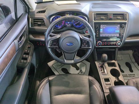 Used 2018 Subaru Outback 2.5i Limited image 17