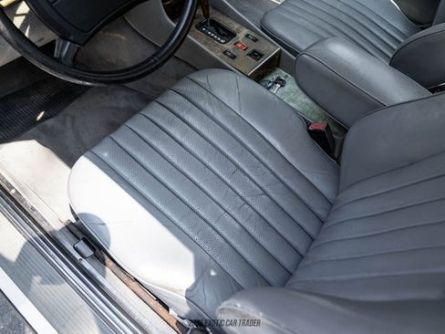 Used 1988 Mercedes-Benz 560 SL image 30