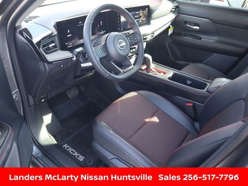 Used 2025 Nissan Kicks SR image 16