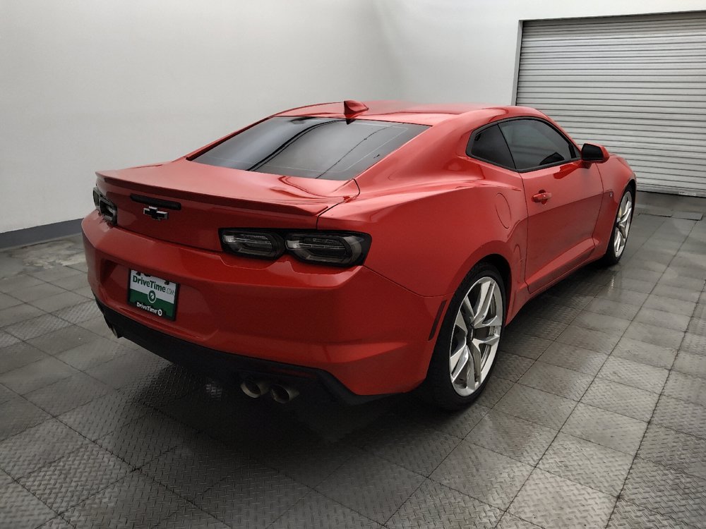 Used 2020 Chevrolet Camaro LT w/ RS Package RWD image 9