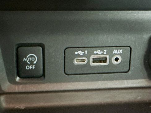 Used 2024 Nissan Sentra SV image 25